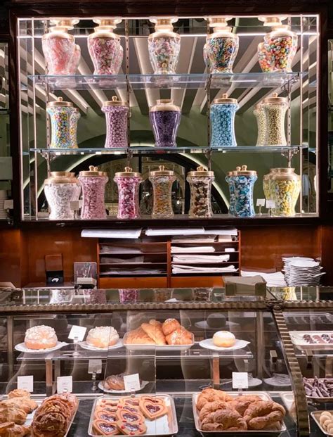 prada pasticceria 1824.